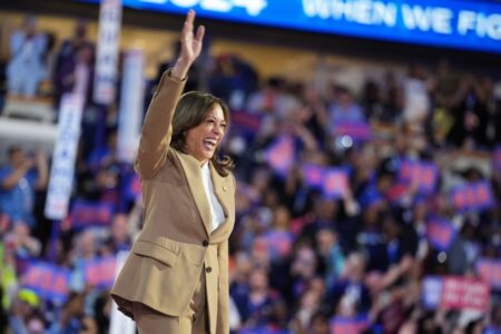 Kamala Harris, Tony Goldwyn Appear
